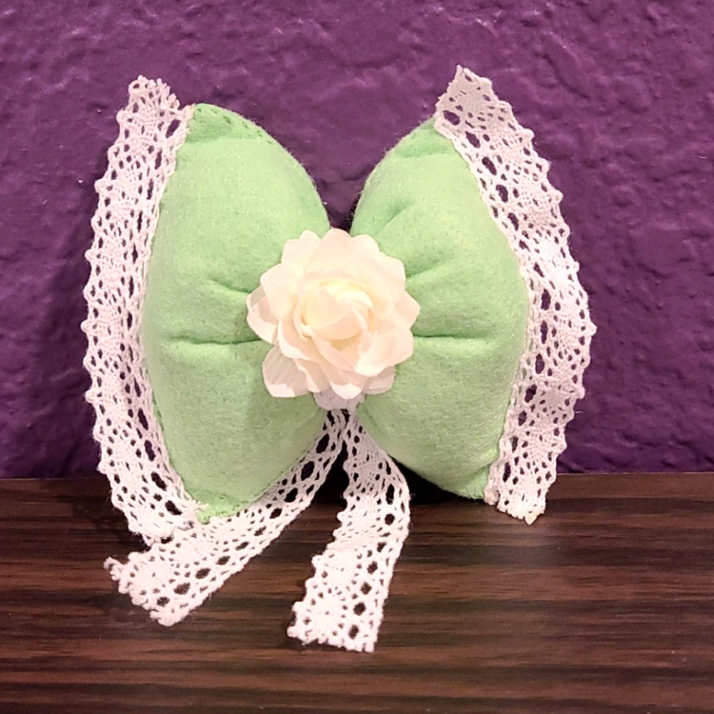 soft green hairbow~♧